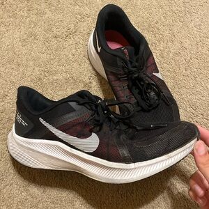 Nike Quest Running Shoes Women’s 8.5